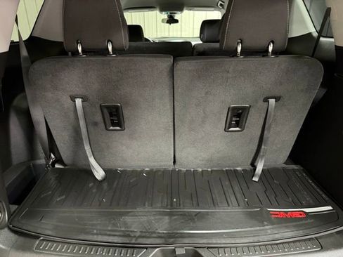 Used 2023 GMC Acadia SLE w/ Driver Convenience Package image 23