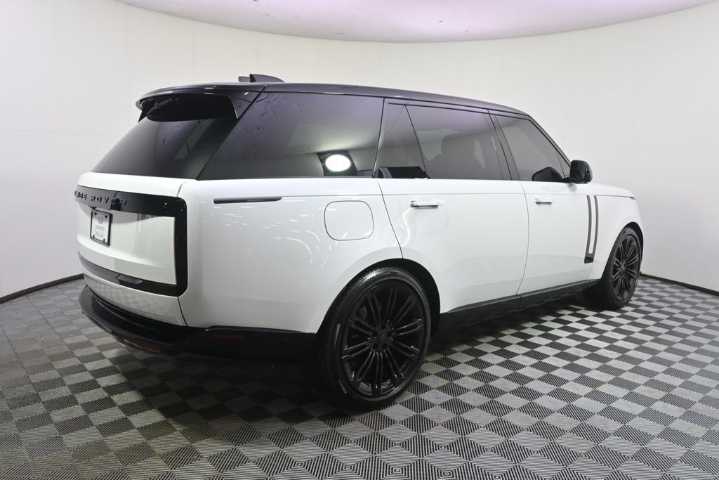 Used 2026 Land Rover Range Rover Long Wheelbase SE AWD/4WD image 7