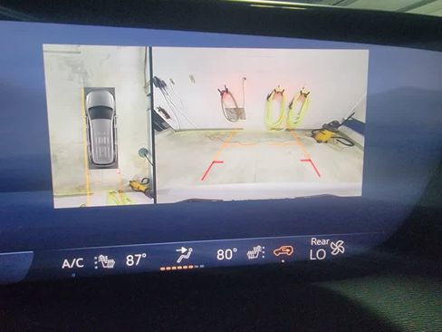 Certified 2025 Buick Enclave Preferred image 22