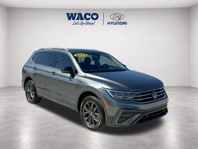 Used 2022 Volkswagen Tiguan SE w/ Panoramic Sunroof Package