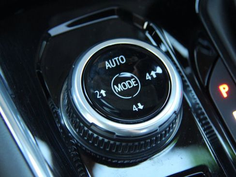 Certified 2024 GMC Canyon AT4 w/ AT4 Premium Package image 26