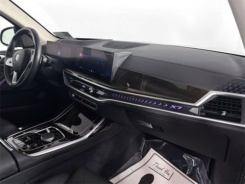 Used 2024 BMW X7 xDrive40i image 28