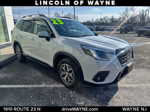 Used 2023 Subaru Forester Premium image 9