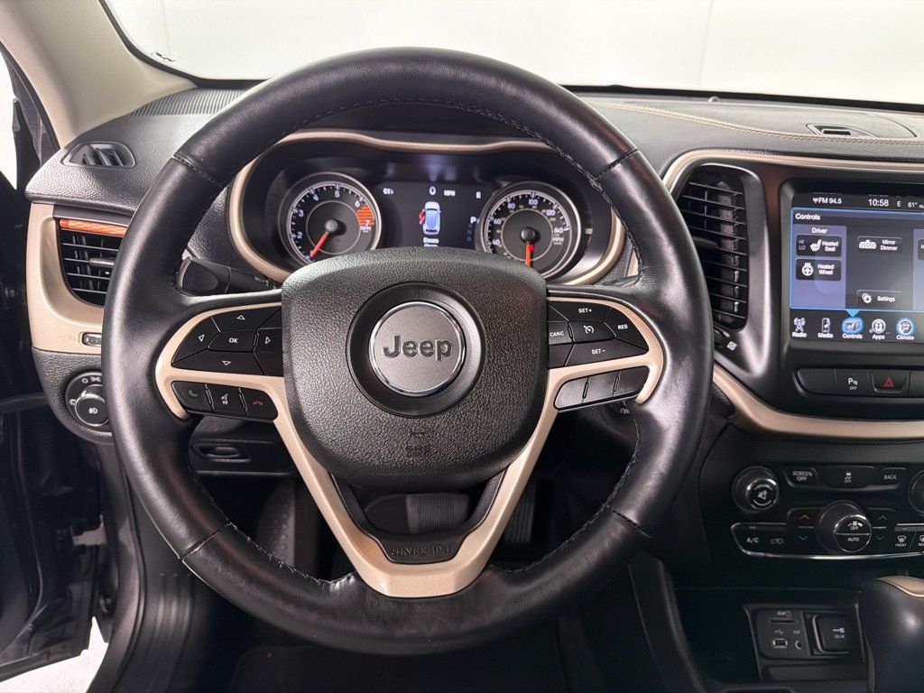 Used 2018 Jeep Cherokee Limited FWD image 14