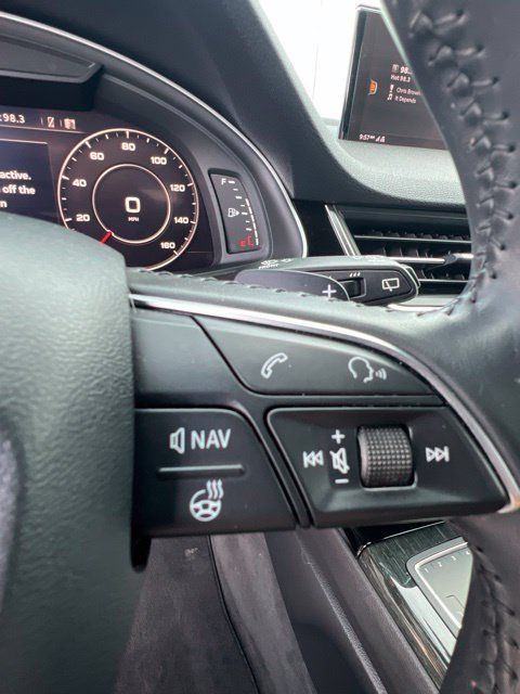 Used 2018 Audi Q7 3.0T Prestige w/ Prestige Package AWD/4WD image 12