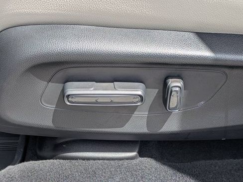 Used 2026 Honda HR-V EX-L image 19