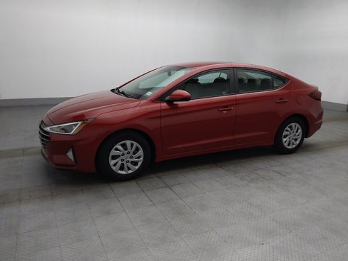 Used 2020 Hyundai Elantra SE FWD image 2