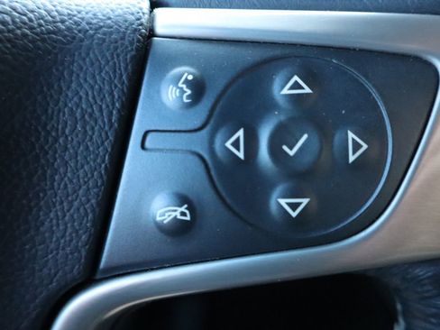 Used 2018 GMC Yukon Denali image 32