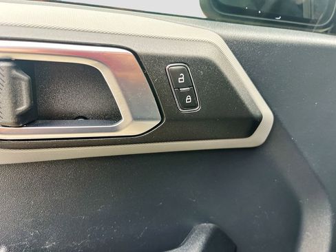 Used 2023 Ford Bronco 4-Door w/ Sasquatch Package AWD/4WD image 17
