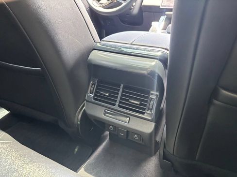 Used 2026 Land Rover Range Rover Evoque S AWD/4WD image 8