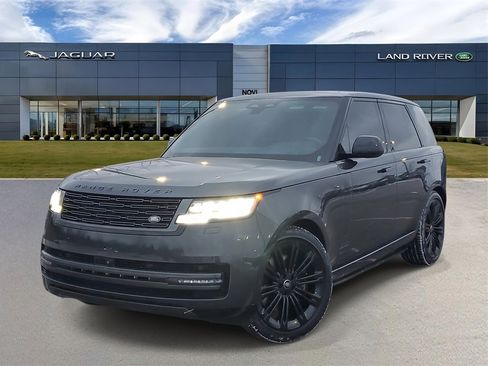 Used 2025 Land Rover Range Rover Autobiography image 1