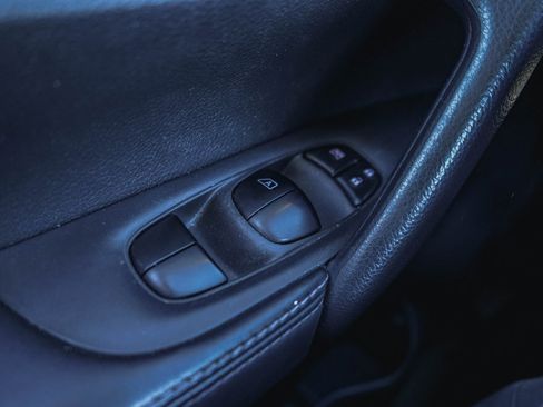 Used 2017 Nissan Rogue Sport SL image 22