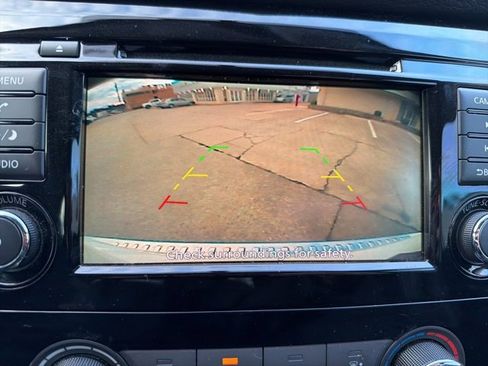 Used 2018 Nissan Rogue S image 28