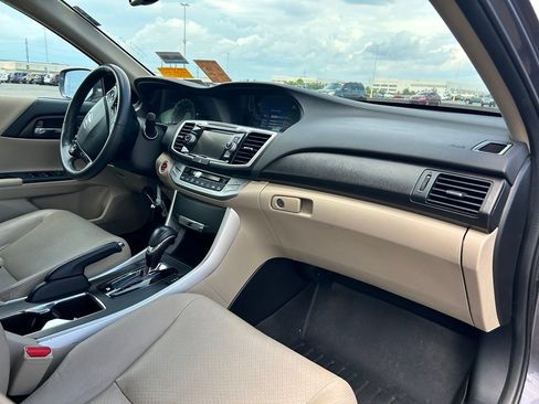Used 2015 Honda Accord EX-L image 9