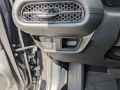 Used 2024 Honda HR-V LX image 32