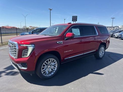 New 2026 GMC Yukon XL Denali w/ Sun & Power Step Package AWD/4WD image 2