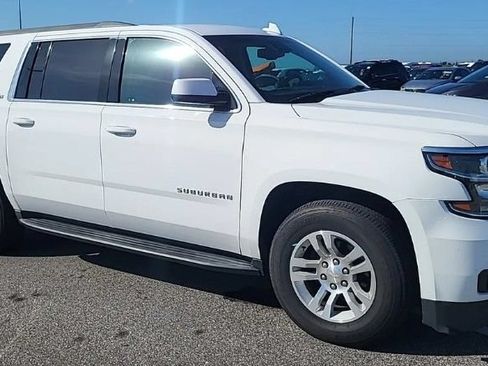 Used 2020 Chevrolet Suburban LT RWD image 1