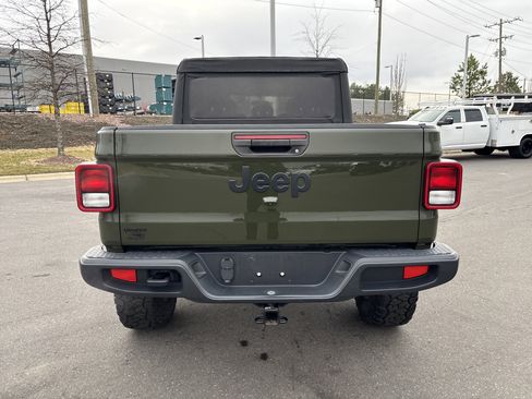 Certified 2023 Jeep Gladiator Sport image 8