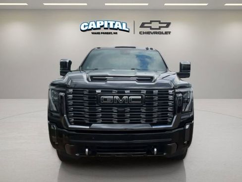 Used 2024 GMC Sierra 2500 Denali Ultimate image 8