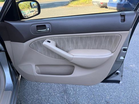 Used 2004 Honda Civic LX image 22