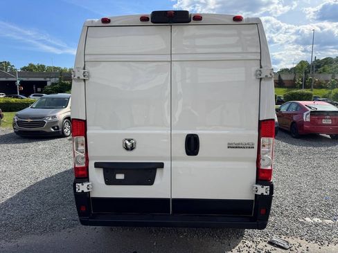 Used 2024 RAM ProMaster 2500 w/ Convenience Group FWD image 6