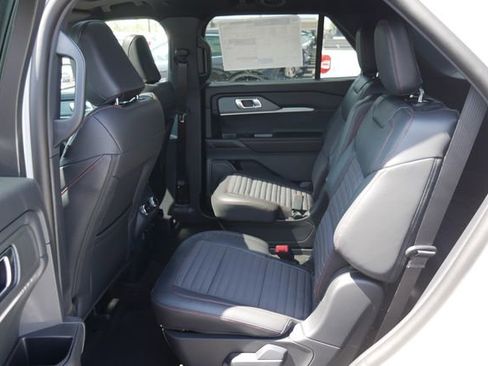 New 2026 Ford Explorer ST-Line w/ ST-Line Street Pack AWD/4WD image 25