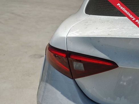Used 2020 Alfa Romeo Giulia w/ Nero Edizione RWD image 9