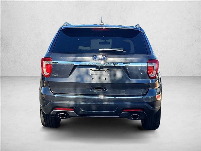 Used 2018 Ford Explorer XLT w/ Equipment Group 202A FWD image 9