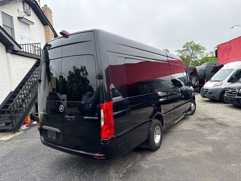 Used 2021 Mercedes-Benz Sprinter 3500 image 6