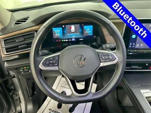 Certified 2024 Volkswagen Atlas SE image 6