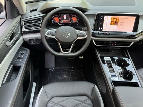 New 2026 Volkswagen Atlas Peak Edition AWD/4WD image 18