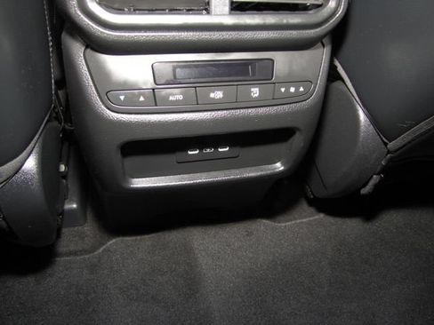 Certified 2025 Honda Pilot EX-L image 15