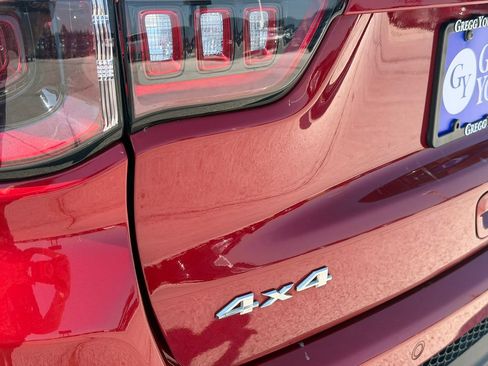 Used 2025 Jeep Compass Limited AWD/4WD image 26