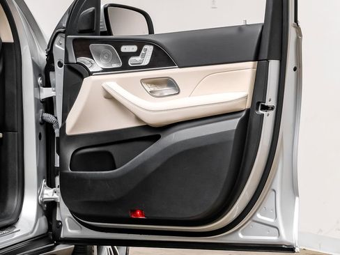 Used 2021 Mercedes-Benz GLE 450 4MATIC w/ AMG Line Exterior image 38