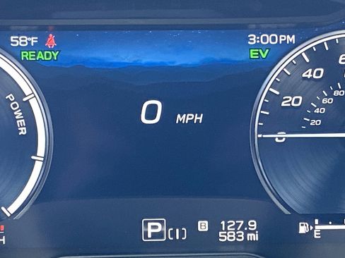 Used 2025 Subaru Forester Limited image 12