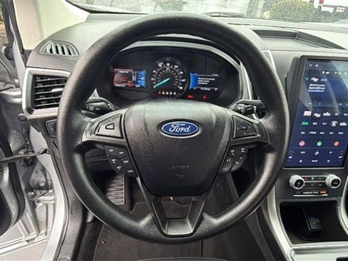 Used 2022 Ford Edge SE w/ Black Appearance Package image 26