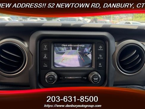 Used 2019 Jeep Wrangler Sport AWD/4WD image 20