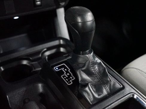 Used 2018 Toyota Tacoma SR RWD image 20
