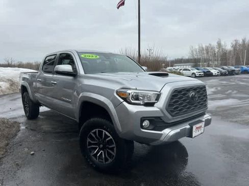 Used 2022 Toyota Tacoma TRD Sport AWD/4WD image 9