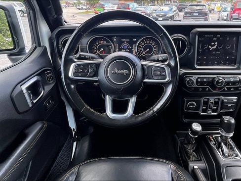 Used 2023 Jeep Gladiator Overland AWD/4WD image 5