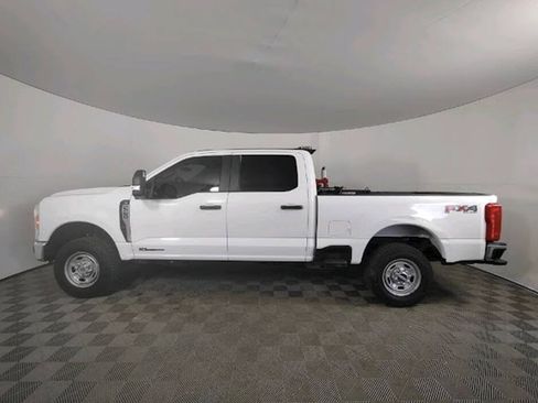 Used 2023 Ford F250 XL w/ FX4 Off-Road Package AWD/4WD image 6