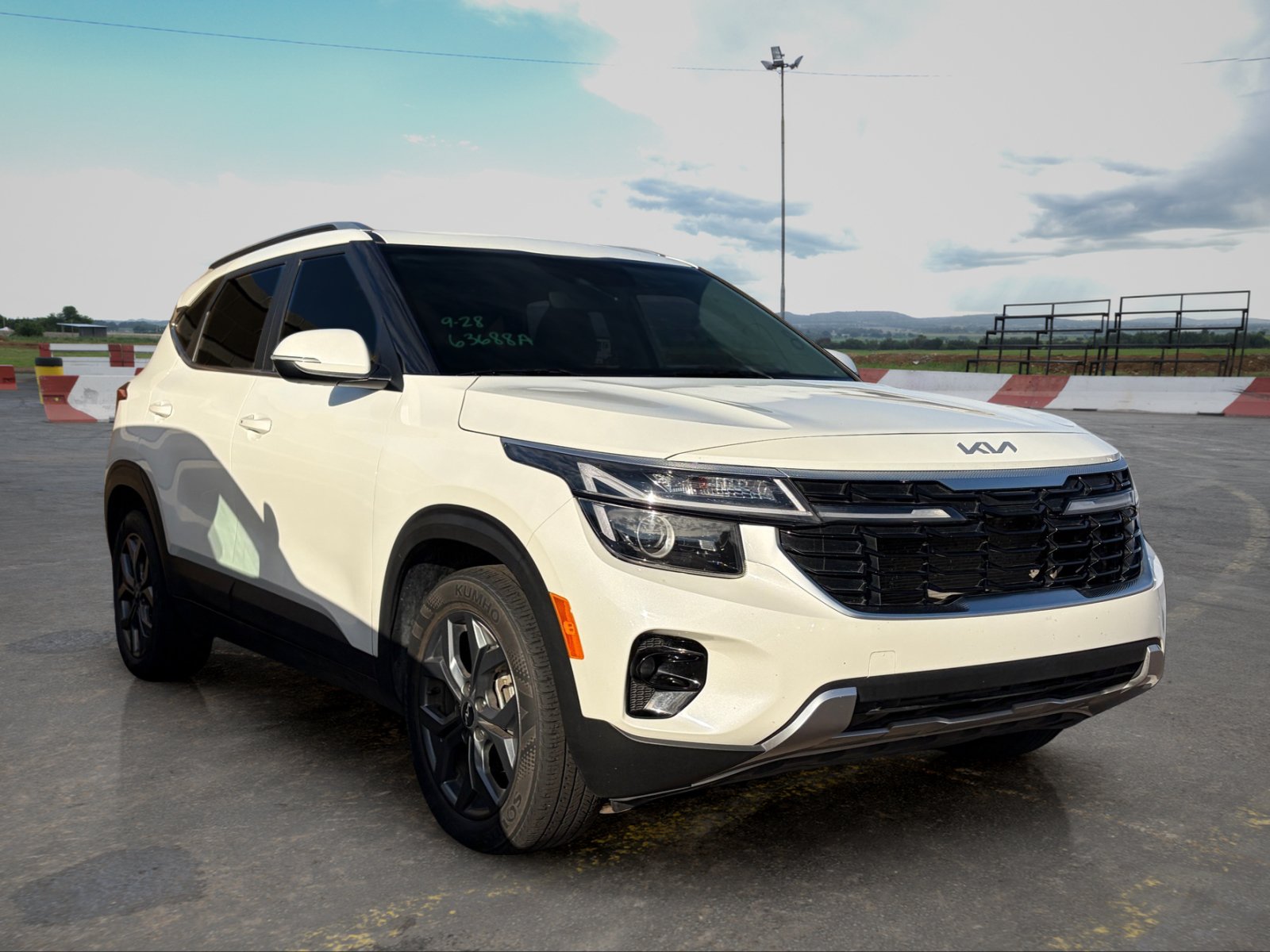 Certified 2024 Kia Seltos S FWD image 2