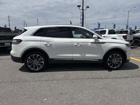 Used 2021 Lincoln Nautilus Reserve w/ Cargo Utility Package AWD/4WD image 4