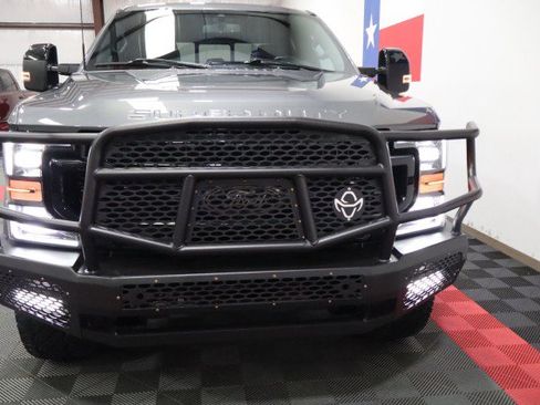 Used 2022 Ford F250 Lariat w/ Lariat Ultimate Package AWD/4WD image 21