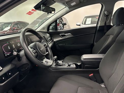 Used 2023 Kia Sportage LX FWD image 15