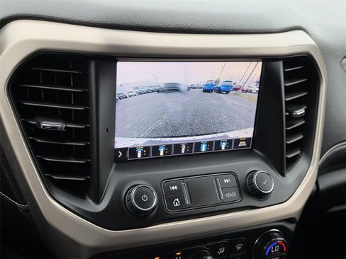 Used 2020 GMC Acadia Denali w/ Technology Package image 19
