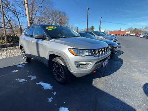 Used 2019 Jeep Compass Trailhawk image 6
