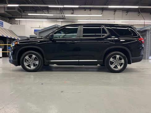 Used 2023 Honda Pilot EX-L image 4