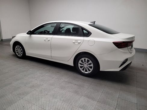 Used 2023 Kia Forte LX image 3