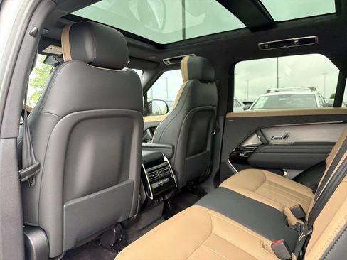 Used 2026 Land Rover Range Rover Sport Dynamic SE AWD/4WD image 11